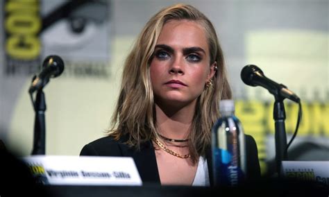 how old is cara delevingne